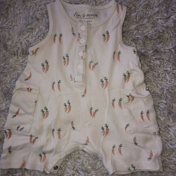 Fin & Vince Carrot Romper - Picture 7 of 9